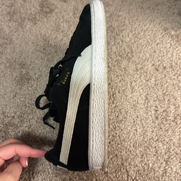 Puma Suede Classics Sneakers Size 10 Color Black White - Picture 9 of 11